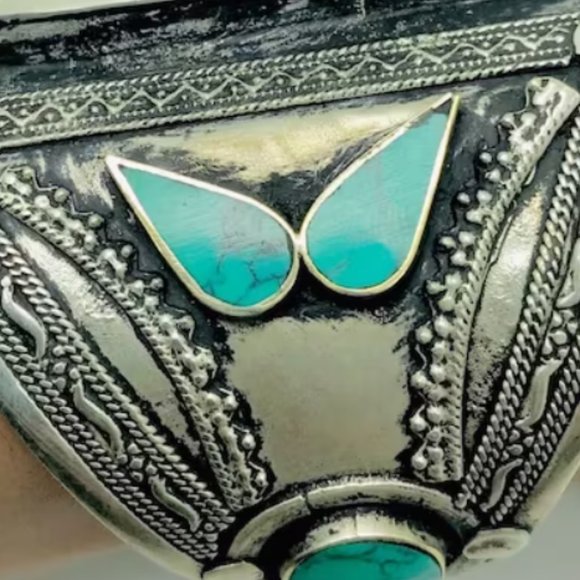 Single Turquoise Cuff Bracelet, Vintage Cuff Bracelet, Boho Cuff, - Picture 9 of 12